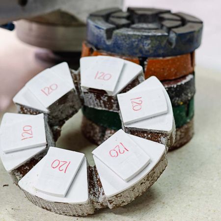 Tipos de coronas para desbastado de suelos